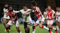 Natalia Gaitán, Independiente Santa Fe en el duelo contra Universitario de Perú.
