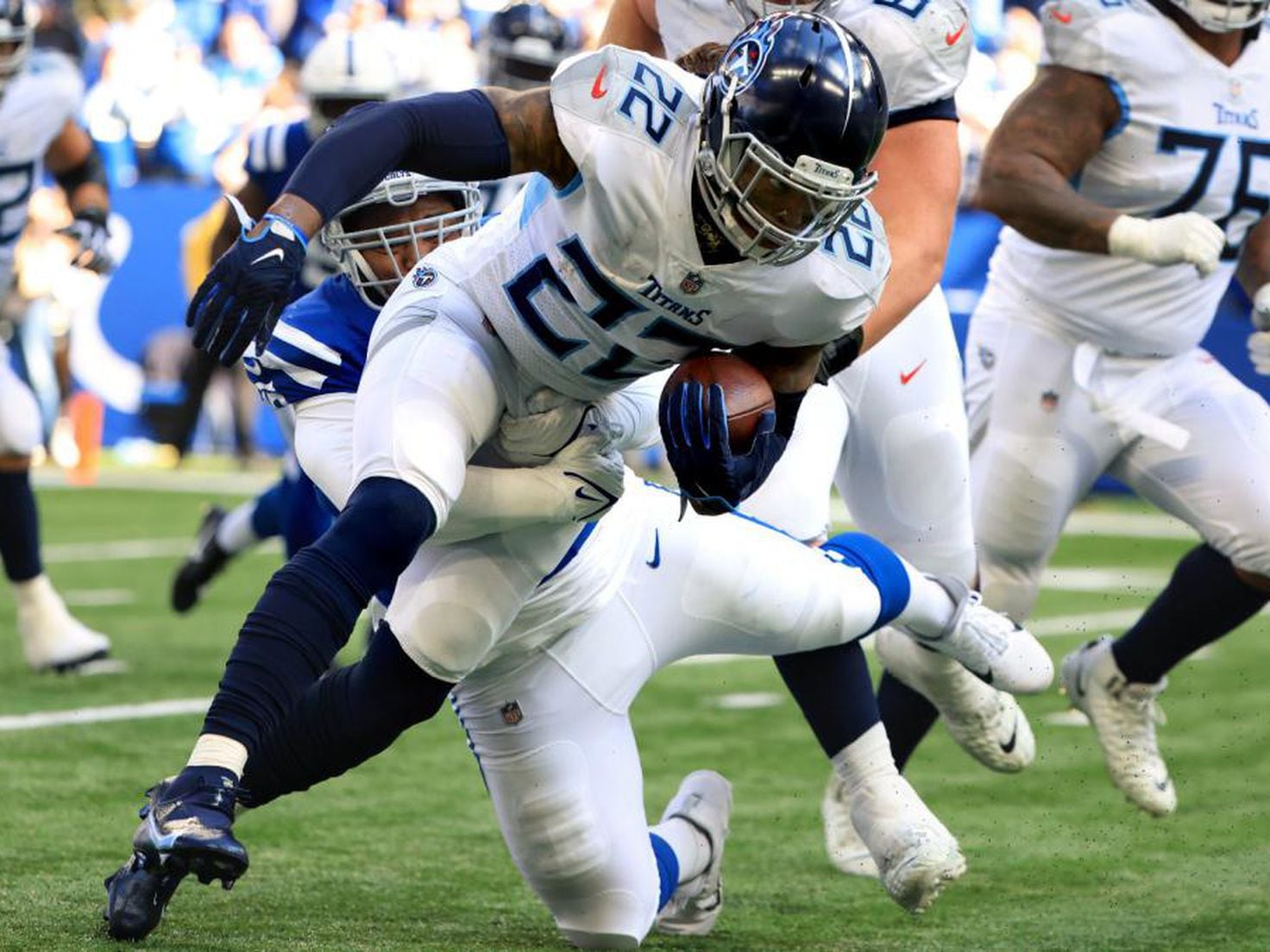 Titans again pound opponents with Derrick Henry, defense