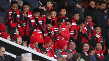 Thai cave survivors honoured by Manchester United