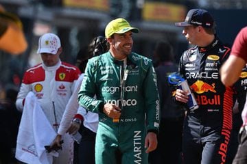 Charles Leclerc (Ferrari), Fernando Alonso (Aston Martin) y Max Verstappen (Red Bull). Montecarlo, Mónaco. F1 2023.