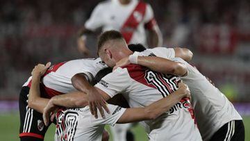 River Plate's forward Lucas Beltran (C) celebrates with teammates after scoring a goal against Godoy Cruz during their Argentine Professional Football League Tournament 2023 match at El Monumental stadium, in Buenos Aires, on March 12, 2023. (Photo by ALEJANDRO PAGNI / AFP) (Photo by ALEJANDRO PAGNI/AFP via Getty Images)