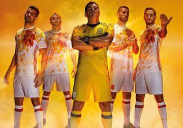 La segunda equipación que ha presentado la Selección Española para la Eurocopa 2016.