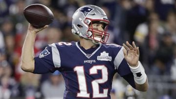 Tom Brady lanza tres pases de touchdown y la defensiva de los campeones no le permite nada al ataque de Pittsburgh.
