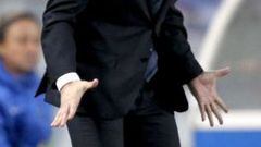 GRA373. SAN SEBASTI&Aacute;N, 18/12/2013.- El entrenador de la Real Sociedad, Jagoba Arrasate, durante el partido de vuelta de los dieciseisavos de la Copa del Rey disputado ante el Algeciras