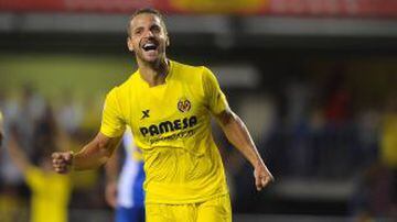 Roberto Soldado pasó del Tottenham al Villareal por más del doble de lo que estaba avaluado (5.6 a 12.2). Una inflación del 7% por ciento