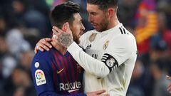 Soccer Football - Copa del Rey - Semi Final First Leg - FC Barcelona v Real Madrid - Camp Nou, Barcelona, Spain - February 6, 2019  Barcelona&#039;s Lionel Messi and Real Madrid&#039;s Sergio Ramos after the match         REUTERS/Albert Gea