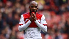 Soccer Football - Premier League - Arsenal v Brighton &amp; Hove Albion - Emirates Stadium, London, Britain - April 9, 2022 Arsenal&#039;s Alexandre Lacazette looks dejected REUTERS/David Klein EDITORIAL USE ONLY. No use with unauthorized audio, video, da