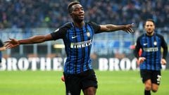 Milan (Italy), 11/02/2018.- Inter&#039;s midfielder Yann Karamoh (L) celebrates after scoring the 2-1 lead during the Italian Serie A soccer match between Inter Milan and Bologna FC at Giuseppe Meazza stadium in Milan, Italy, 11 February 2018. (Italia) EF