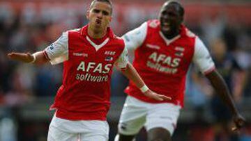 Adam Maher celebra su gol, que supuso el 1-0, en la final de la Copa de Holanda entre el AZ y el PSV en Rotterdam.