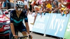 El ciclista español del Movistar Enric Mas llega a meta en la decimoséptima etapa del Tour de Francia.