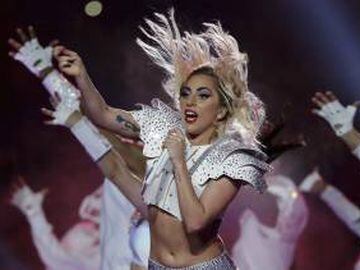 Lady Gaga stunned the Super Bowl crowd at half-time.
