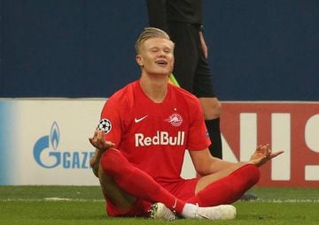 23 October 2019, Austria, Salzburg: Red Bull Salzburg's Erling Haaland celebrates scoring his side's first goal during the UEFA Champions League group E soccer match between Red Bull Salzburg and SSC Napoli. Photo: -/APA/dpa    23/10/2019 ONLY FOR USE IN 