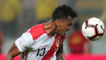 Renato Tapia: de suplente en el Feyenoord a indiscutible en Perú
