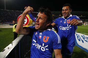 Gabriel Vargas celebra un gol por la U (Crédito: Photosport).