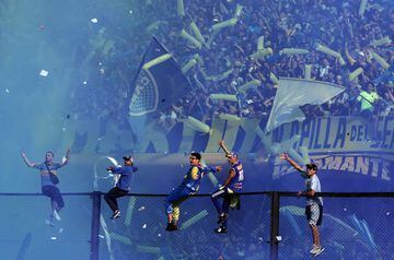 Fans of Boca Juniors before the start of the match against Independiente at La Bombonera stadium in Buenos Aires, on October 23, 2022.