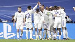 Los jugadores del Real Madrid celebran el gol de Marco Asensio al Inter de Mil&aacute;n en el &uacute;ltimo partido de la fase de grupos de la UEFA Champions League 2021-2022.
