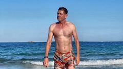 Hierro posa en la playa y se lleva el troleo de Roberto Carlos: “Vamos a comer  para volver a tu peso”