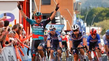 Sergio Higuita gana la quinta etapa en Vuelta al País Vasco