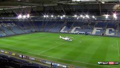 Vichai Srivaddhanaprabha llegando en helicóptero al estadio del Leicester. Imágen: YouTube