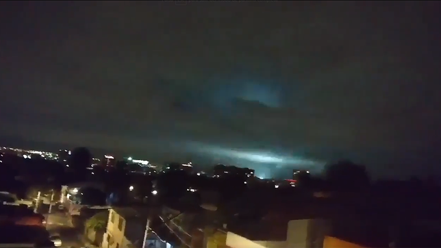 Misteriosas luces azules aparecen durante sismo en México