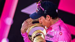 Egan Bernal, ciclista colombiano del Team Ineos Grenadiers, campe&oacute;n del Giro de Italia 2021