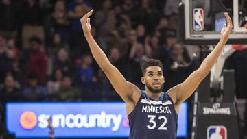 Star center Karl-Anthony Towns will sign a four-year $224 million contract extension with the Minnesota Timberwolves, according to ESPN’s Adrian Wojnarowski.