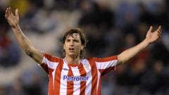 Athletic Bilbao&#039;s defender Fernando Amorebieta reacts during their Spanish first league football match against Deportivo Coruna at the Riazor Stadium in Coruna, northern Spain, on January 23, 2009. Deportivo won the match 3-1. AFP PHOTO/MIGUEL RIOPA