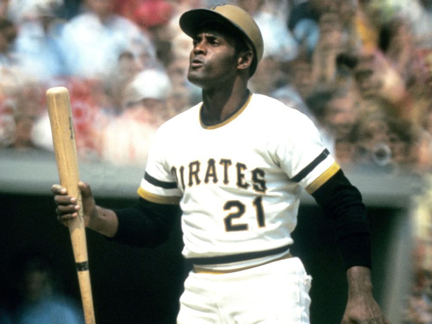 Pieza única! Camisa limitada conmemorativa del 50 Aniversario del hit 3,000  de Roberto Clemente