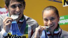Diego Balleza y Viviana del Ángel, medallistas de plata en los Mundiales de World Aquatics de Fukouka 2023.