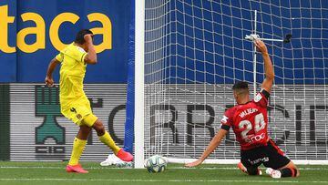 Carlos Bacca anota gol ante el Mallorca