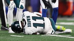 EAST RUTHERFORD, NEW JERSEY - JANUARY 07: A.J. Brown #11 of the Philadelphia Eagles on the field with an injury during the first quarter in the game against the New York Giants at MetLife Stadium on January 07, 2024 in East Rutherford, New Jersey.   Elsa/Getty Images/AFP (Photo by ELSA / GETTY IMAGES NORTH AMERICA / Getty Images via AFP)