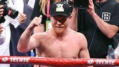 LAS VEGAS, NEVADA - MAY 04: Canelo Alvarez celebrates after his unanimous-decision victory over Daniel Jacobs in their middleweight unification fight at T-Mobile Arena on May 4, 2019 in Las Vegas, Nevada.   Ethan Miller/Getty Images/AFP == FOR NEWSPAPERS, INTERNET, TELCOS &amp; TELEVISION USE ONLY ==