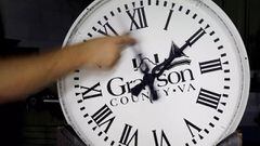 El Senado de Estados Unidos ha aprobado un proyecto de ley para hacer permanente el horario de verano (Daylight Saving Time). 