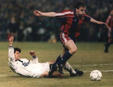 Real Madrid (2) - Barcelona (1). Michel simuló una caída en el área pequeña y el colegiado Díaz Vega no dudó en pitar la pena máxima. 
