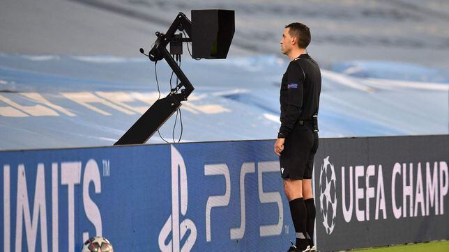 VAR in Champions League: how does it work? The rules explained