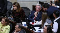 Medida de aseguramiento contra &Aacute;lvaro Uribe: &iquest;qu&eacute; pasar&iacute;a si renuncia al Senado en el proceso?