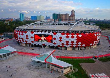 Es el estadio de uno de los equipos más populares de Rusia, el Spartak. Tiene capacidad para poco más de 42 mil espectadores y ahí debutará la Roja ante Camerún el 18 de junio.