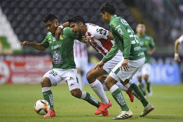 El chileno llegó para reforzar las laterales con La Fiera, después de los primeros duelos del Clausura 2019, "Nacho" Ambriz lo sentó y pasó desapercibido en el gran torneo del León.