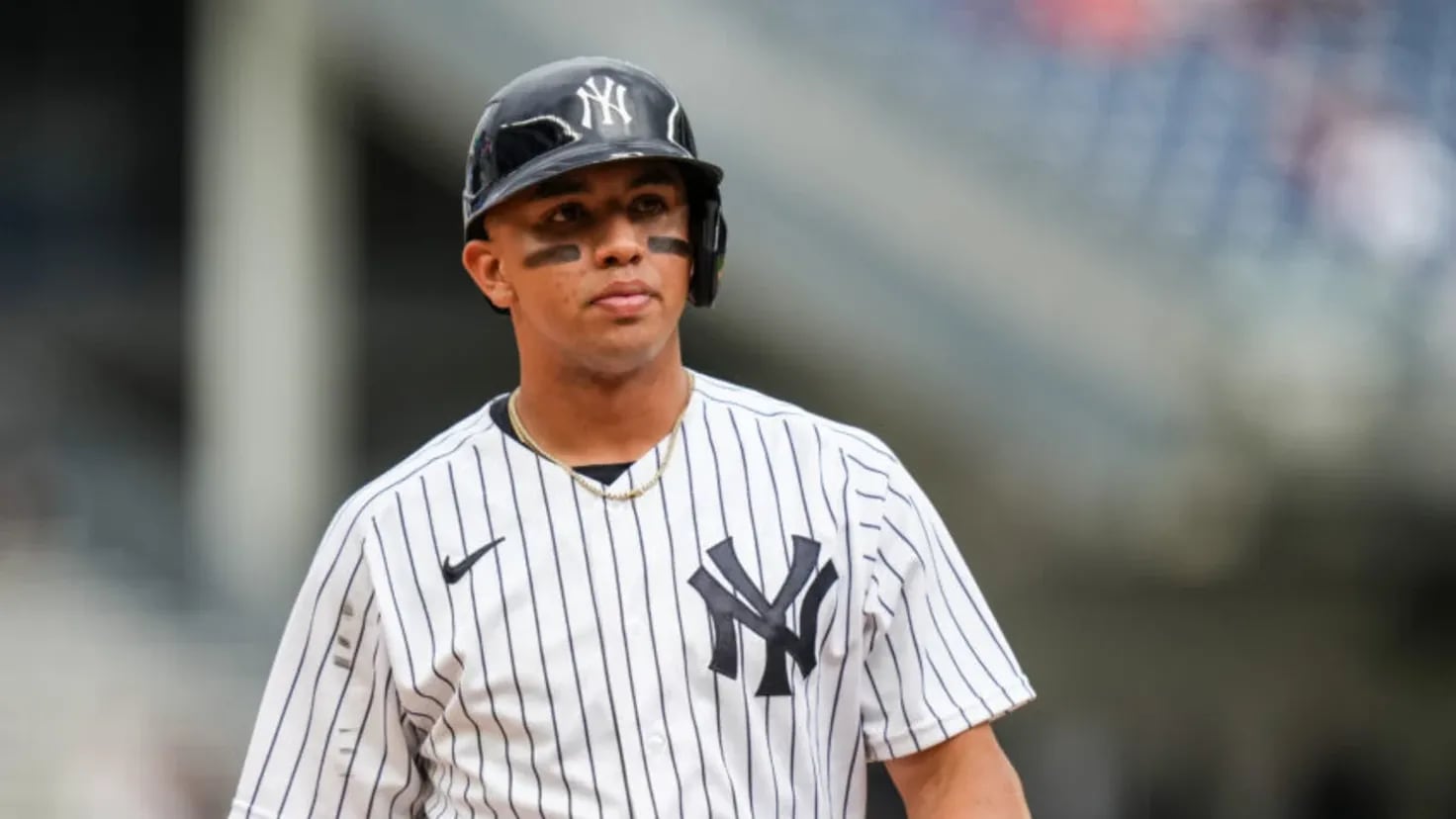 New York Yankees' shortstop Isiah Kiner-Falefa waiting for the