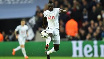 Davinson S&aacute;nchez juega su segunda temporada con el Tottenham