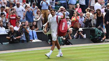 Roger Federer no se desgat&oacute; en su debut y sali&oacute; triunfador de la pista en la que ha levantado ya siete t&iacute;tulos.