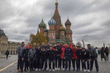 Sevilla group photo on Red Square in Moscow with Saint Basil's Cathedral in the background.