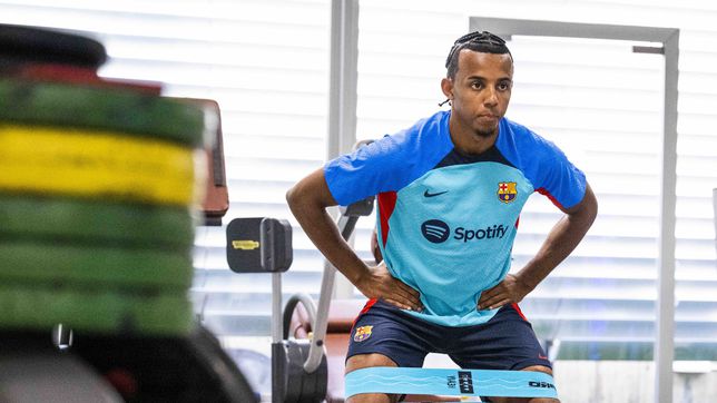 Koundé se hace con la defensa del Barça