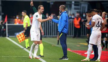 Harry Kane shakes hands with Tottenham boss Nuno Espirito Santo as he is substituted during Spurs' UEFA Europa Conference League match against Stade Rennes on Thursday.