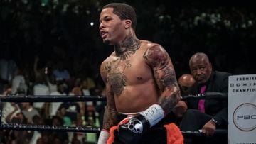 Gervonta Davis managed to hold on to his secondary WBA lightweight title after a difficult unanimous decision win over Isaac Cruz.