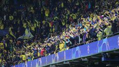 Aficionados del Villarreal en el estadio de La Cerámica.