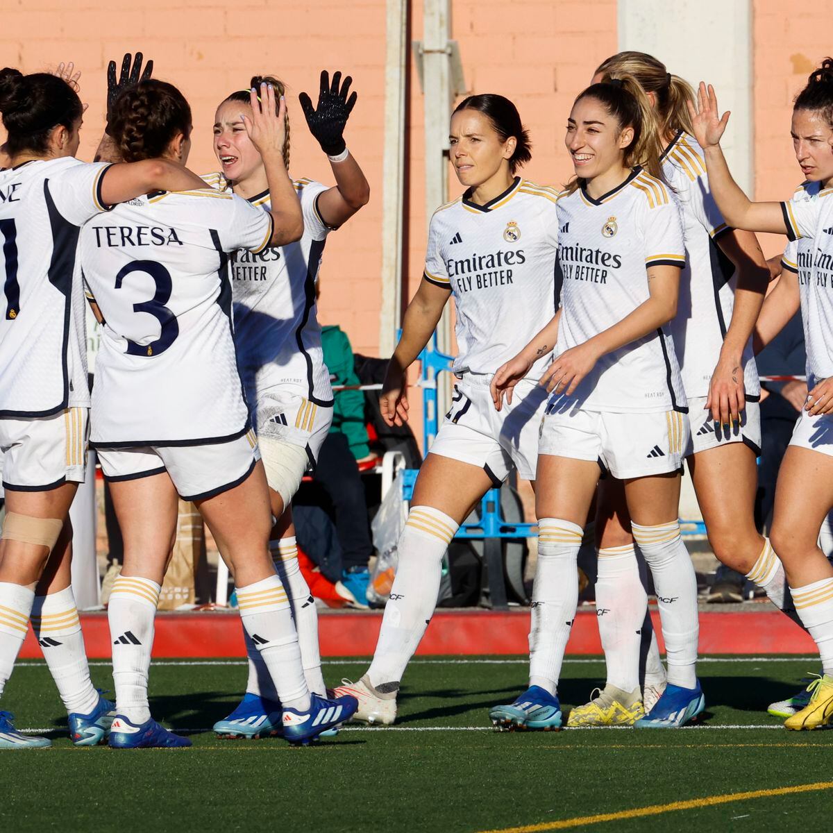 Levante las planas femenino hoy