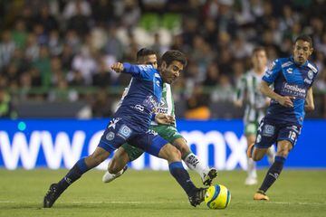 El quizá desconocido miembro del Puebla, fue titular al comienzo de la competencia, pero la llegada de nuevos jugadores en su posición, ha disminuido sus minutos sobre el terreno de juego. 