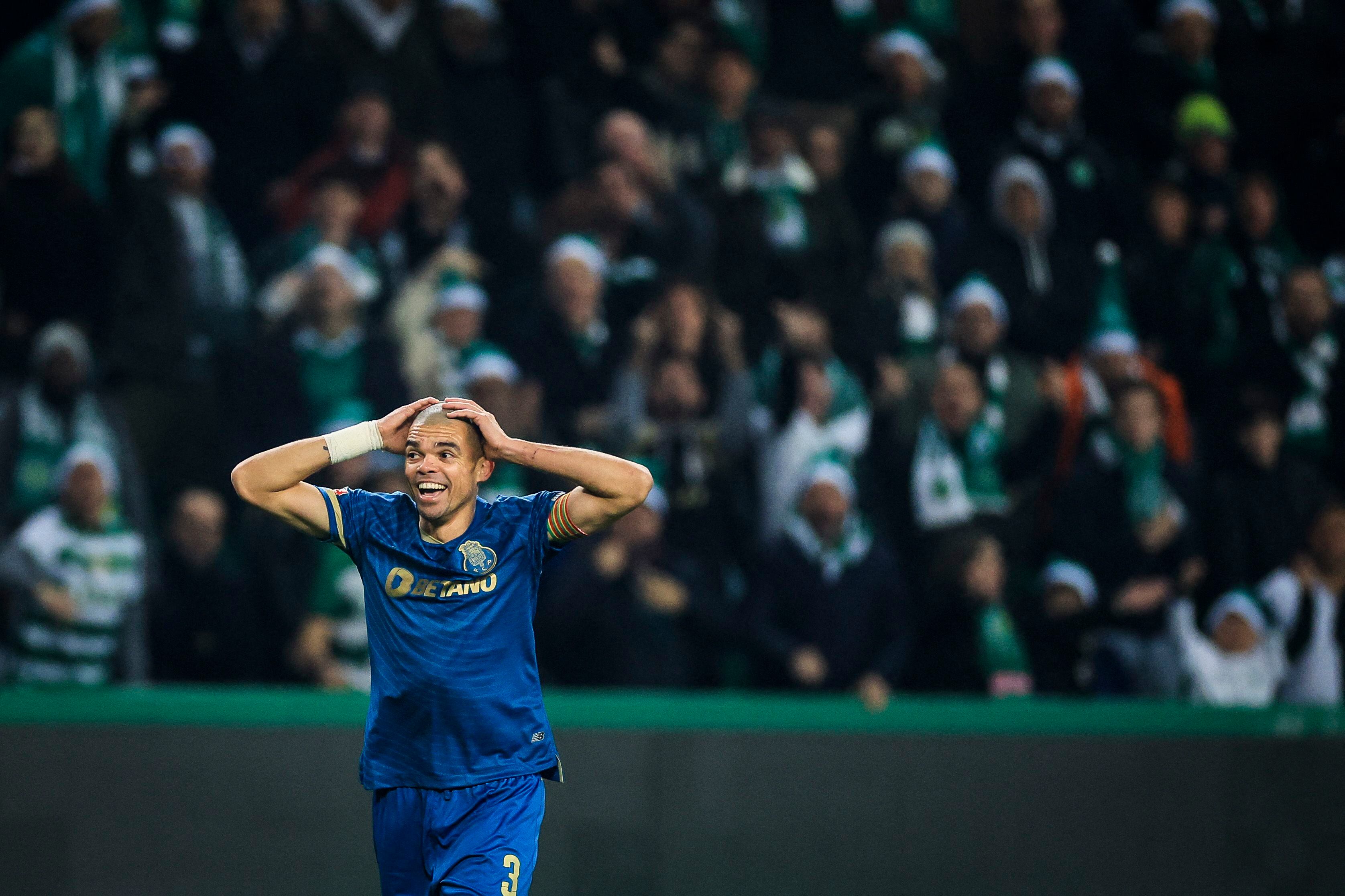 Pepe durante el partido de liga portuguesa entre el Sporting de Portugal y el Oporto.