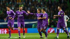 El Real Madrid celebra el segundo tanto ante el Sporting.